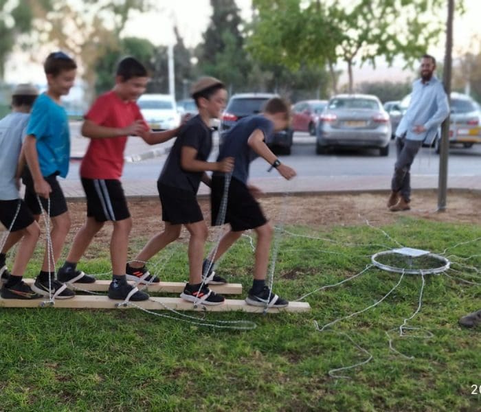 סנדלים